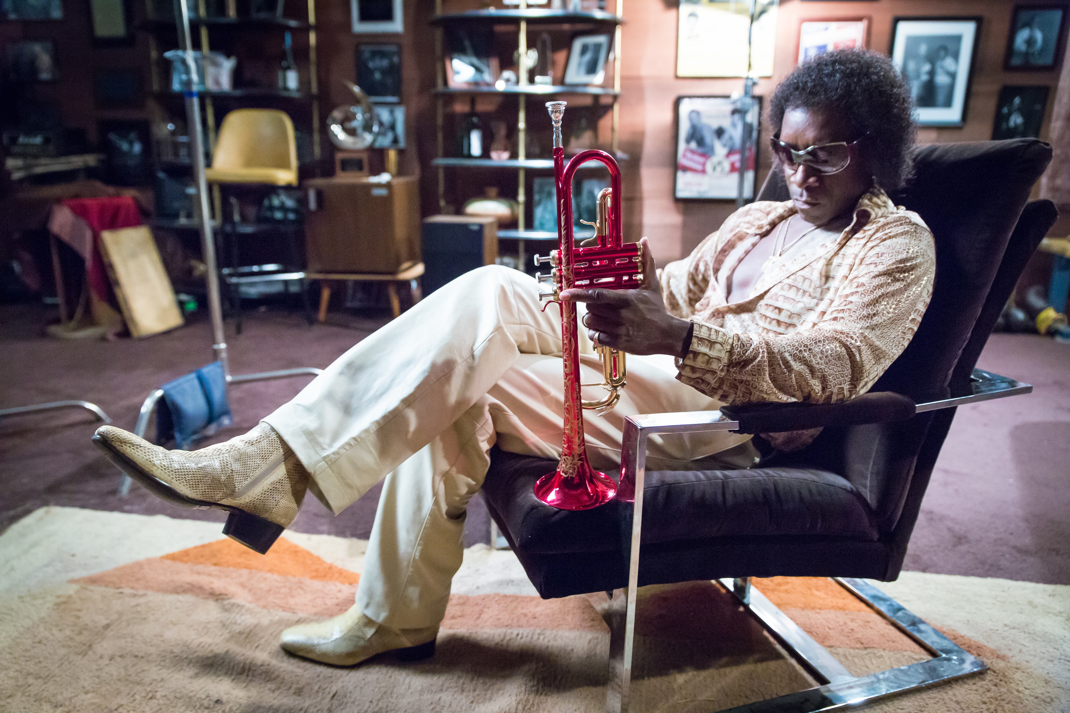 milhas paralelas: o miles davis de don cheadle